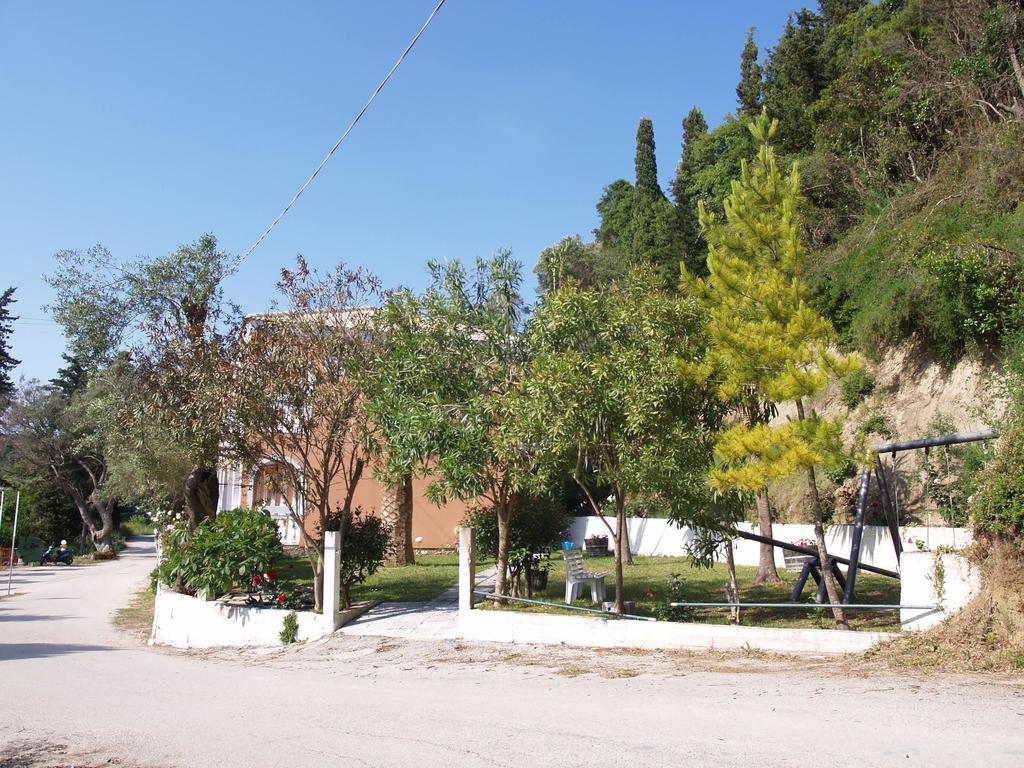 Angeliki Aparthotel Vitaládes Exterior photo